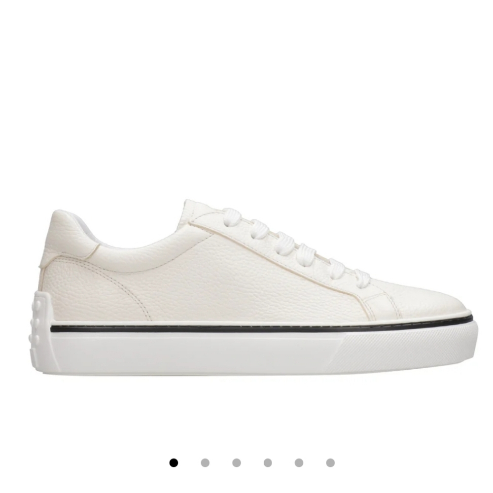Tod's Cream Leather Low-Top Sneakers with Black Stripe